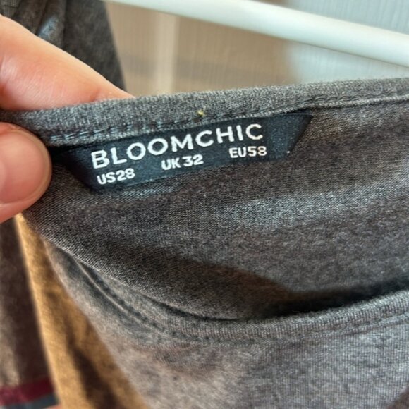 Size 28 Bloomchic floral tunic top - Picture 3 of 5